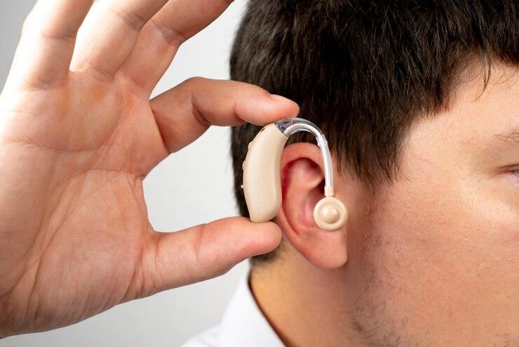 Como funciona um aparelho auditivo?